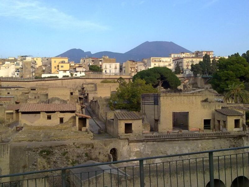 2-hour-private-tour-of-the-ruins-of-herculaneum-2
