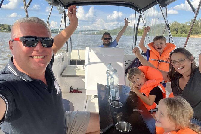2h-rental-of-motorboat-for-10-in-warsaw-no-license-needed