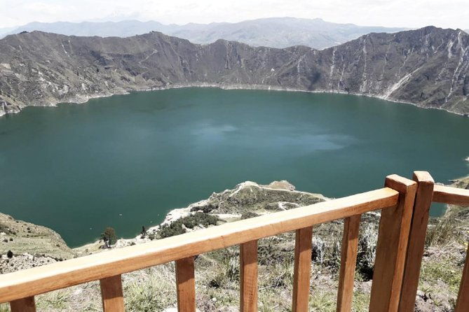 3-day-private-tour-to-quilotoa-lagoon-banos-de-agua-santa