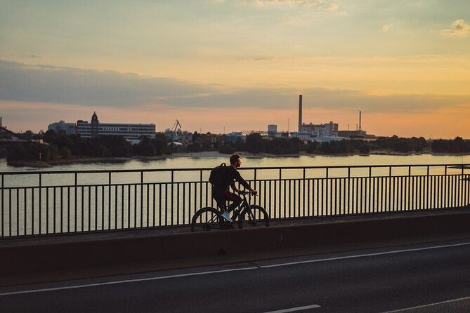 3-hours-private-bike-tour-in-lyon-with-a-guide