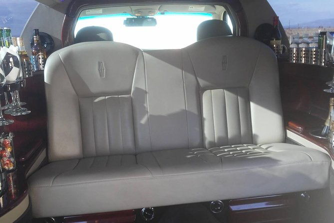 8-hour-limo-tour-of-all-of-los-angeles-to-malibu-santa-monica-venicehollywood