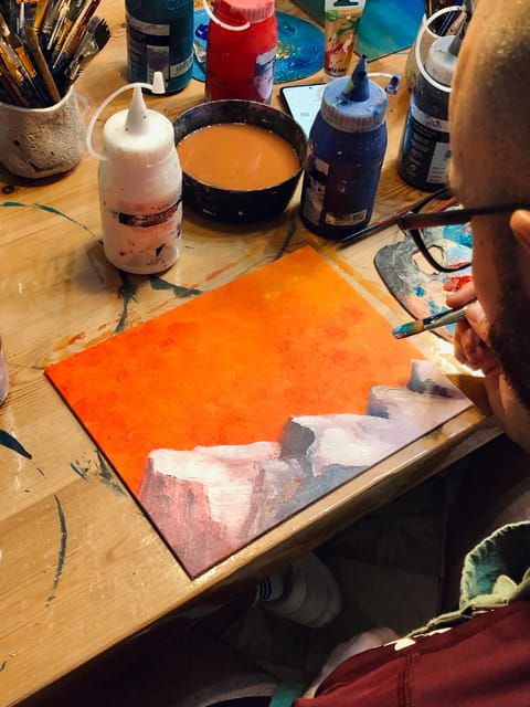 acrylic-painting-in-the-heart-of-palma-old-town