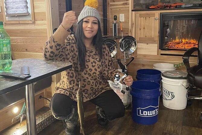 alaska-guided-luxury-ice-fishing-tour-small-group