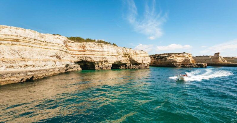 albufeira-sightseeing-cruise-with-beach-bbq-and-open-bar