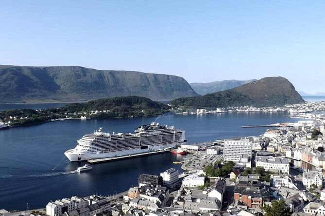 alesund-port-airport-city-private-transfer