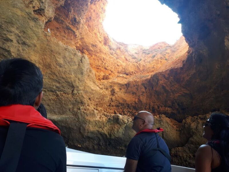 algarve-boat-trip-to-the-caves-of-benagil