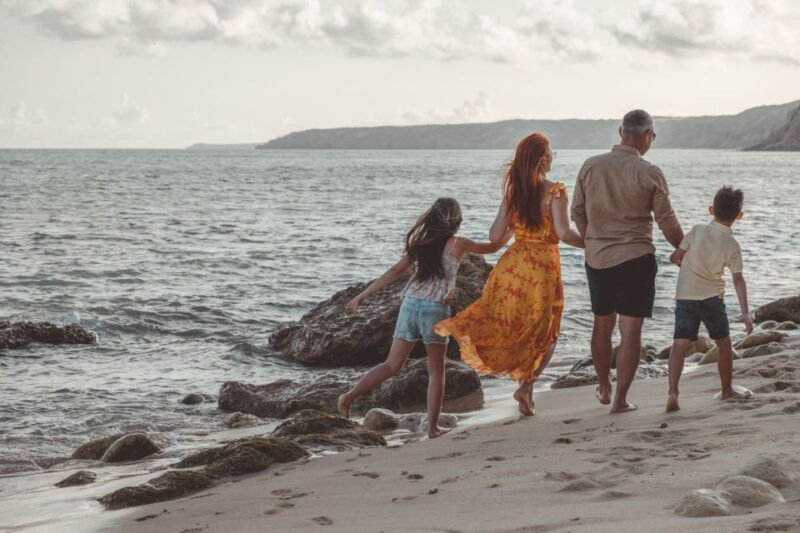 algarve-photoshoot-for-couple-family-portrait
