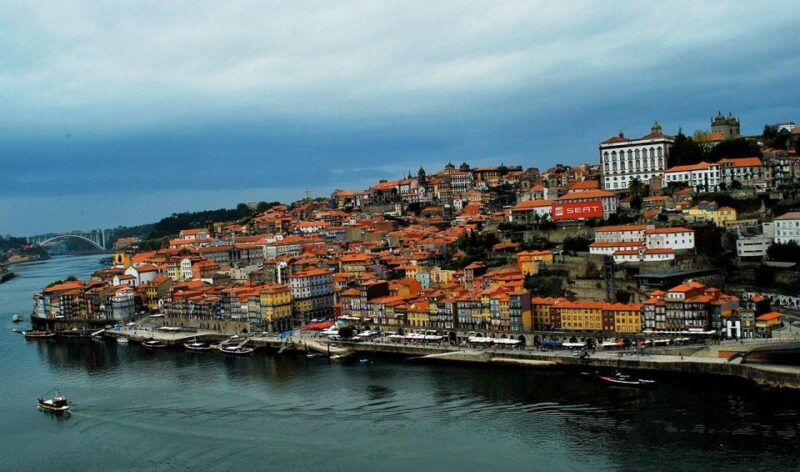 algarve-private-transfer-to-porto-with-stops-up-to-2-cities