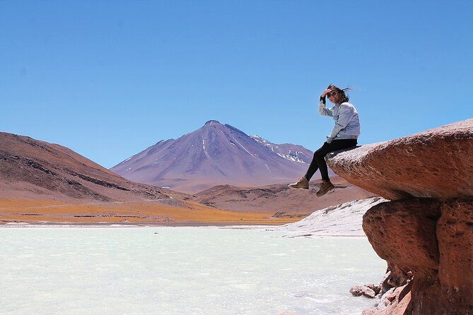 altiplanic-lagoons-and-piedras-rojas