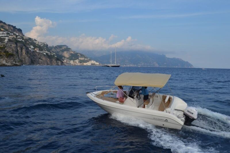 amalfi-coast-rent-boats-in-salerno-without-license