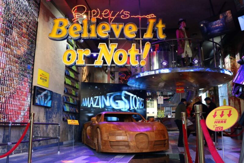 amsterdam-1-hour-canal-cruise-and-ripleys-believe-it-or-not