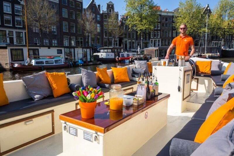amsterdam-private-bbq-cruise-with-personal-chef-drinks