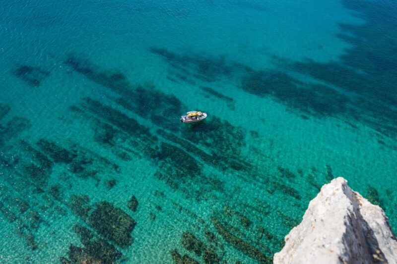 arrabida-boat-tour-along-the-heart-of-sesimbra