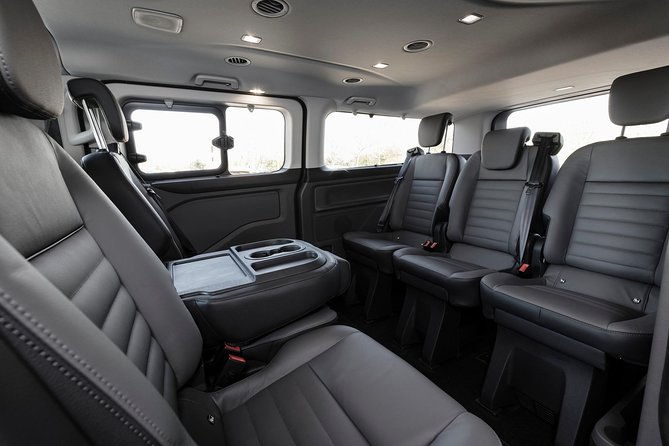 arrival-private-transfer-from-riga-airport-rix-to-riga-city-by-minivan