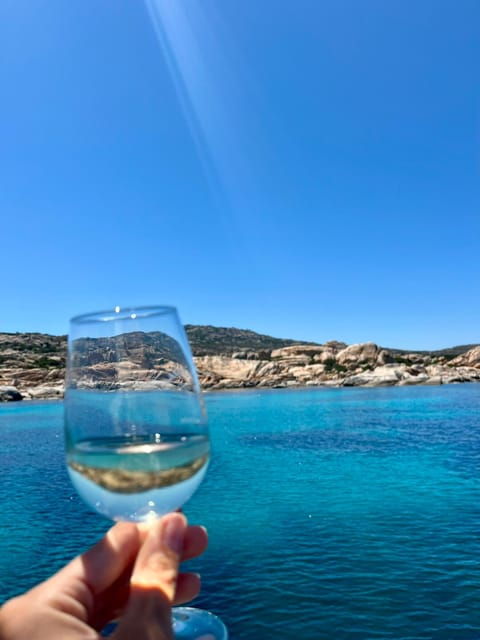 asinara-sailing-experience-among-the-coves-of-the-island-2