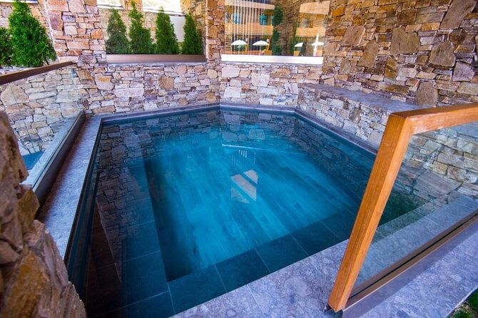 bansko-villa-victoria-thermal-pool-escape