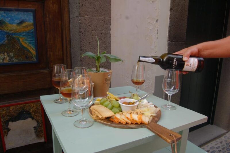 bar-hopping-tour-poncha-workshop-funchal