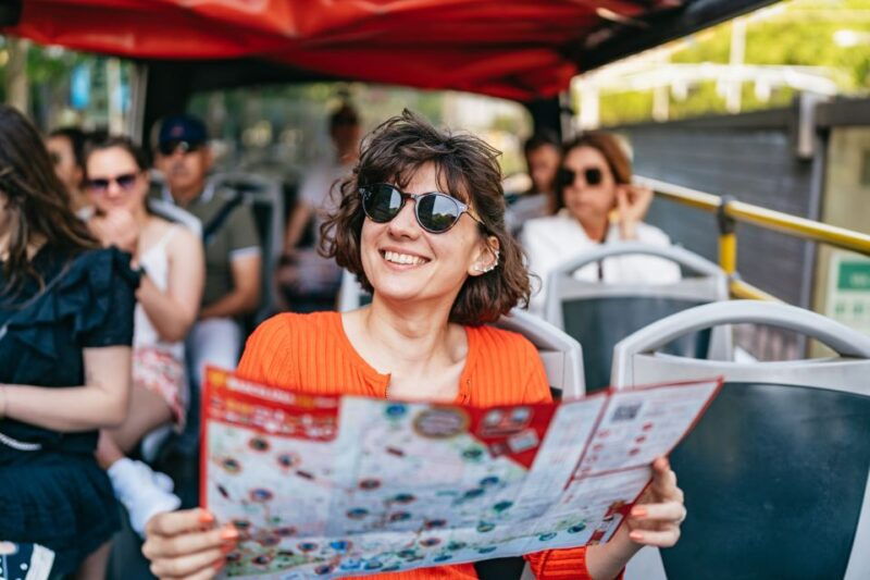 barcelona-hop-on-hop-off-bus-aquarium-tour