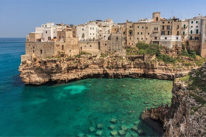 bari-scavenger-hunt-and-highlights-self-guided-tour