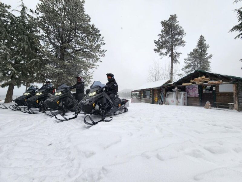 bend-guided-snowmobile-tours-in-national-volcanic-monument