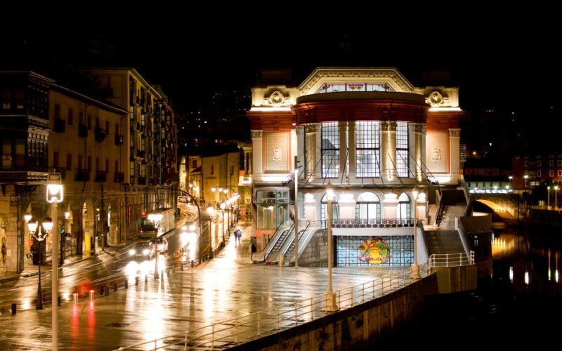 bilbao-private-night-walking-tour
