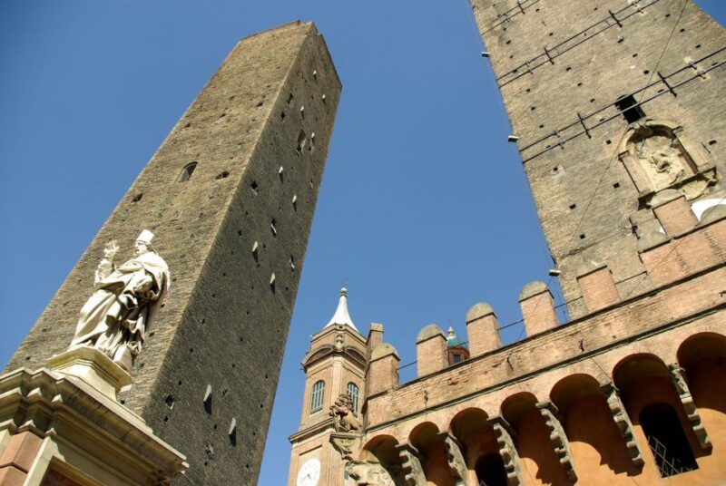 bologna-kid-friendly-guided-tour-of-the-city-highlights