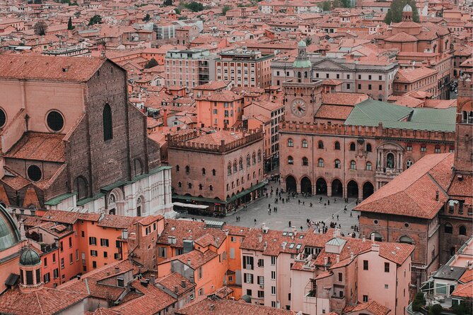 bologna-scavenger-hunt-and-highlights-self-guided-tour