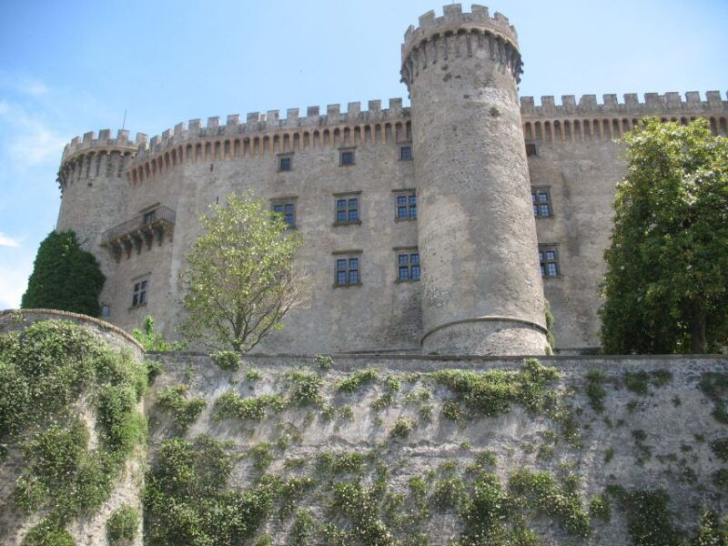 bracciano-odescalchi-orsini-ancient-castle-tour-with-lunch-2