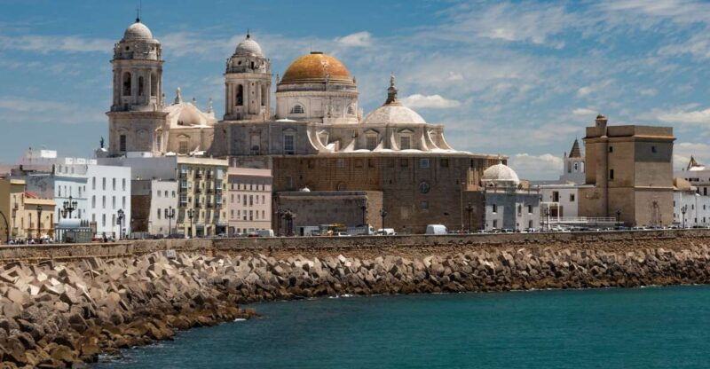 cadiz-private-food-and-culture-walking-tour-with-tastings