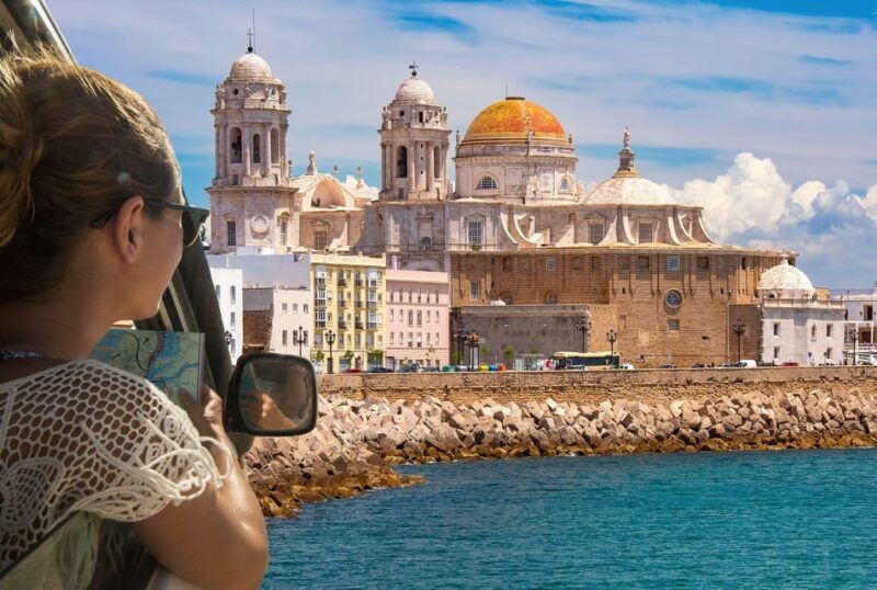 cadiz-tuktuk-tour-with-audioguide