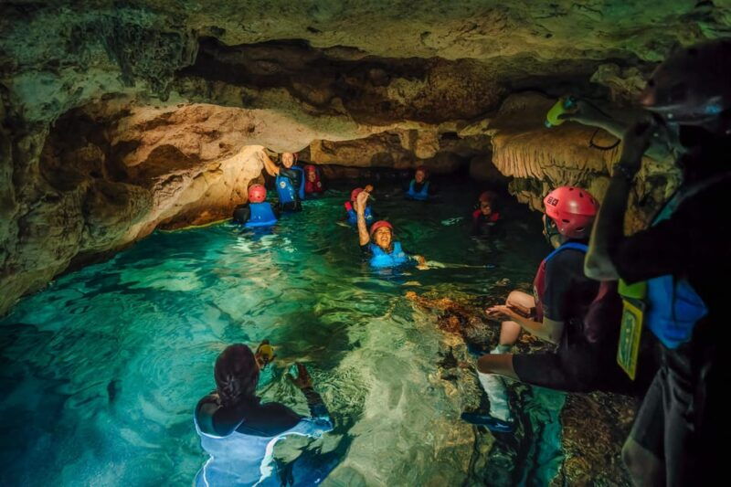 cala-varques-guided-sea-caves-kayak-snorkeling-expedition