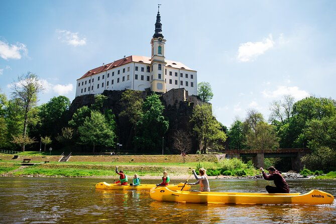 canoeing-on-the-elbe-river-decin-to-schmilka