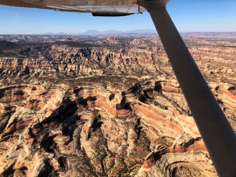 canyonlands-and-arches-national-park-scenic-airplane-flight