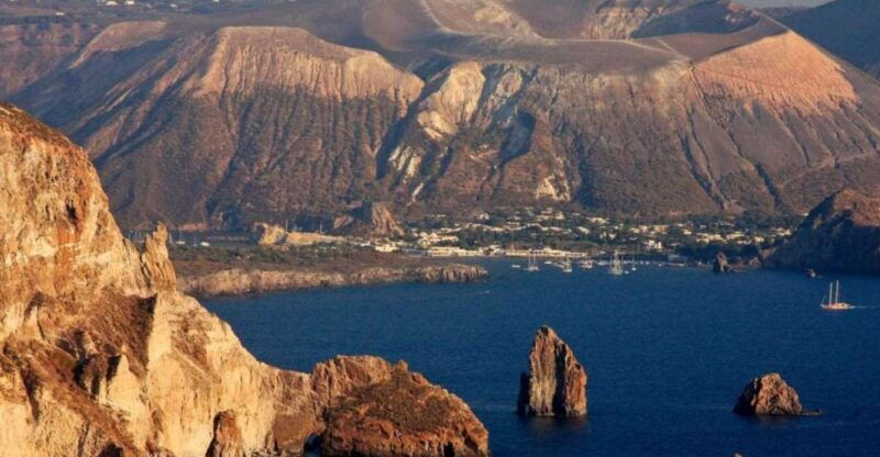 capo-dorlando-mini-cruises-to-vulcano-and-salina-islands