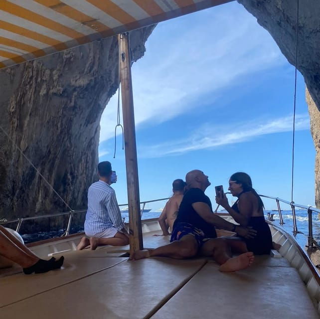 capri-boat-tour-with-swimming-limoncello-and-snack