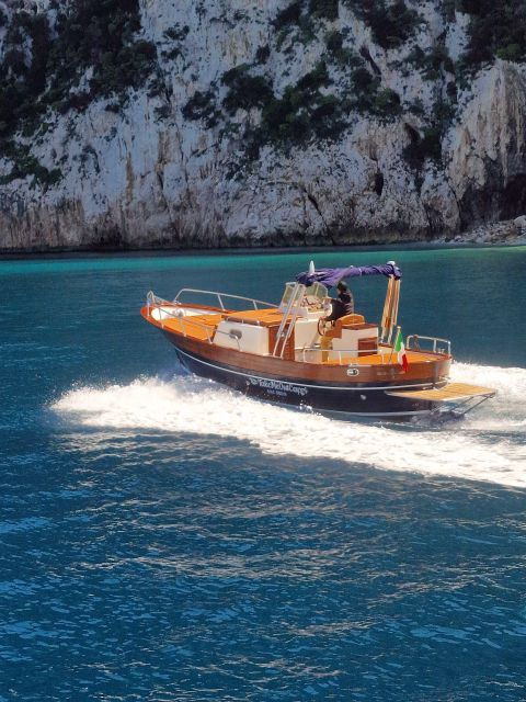 capri-private-boat-tour-with-visit-to-the-caves
