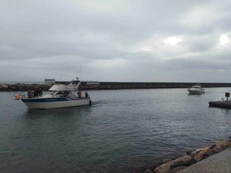 cascais-family-fishing-with-welcome-drinks