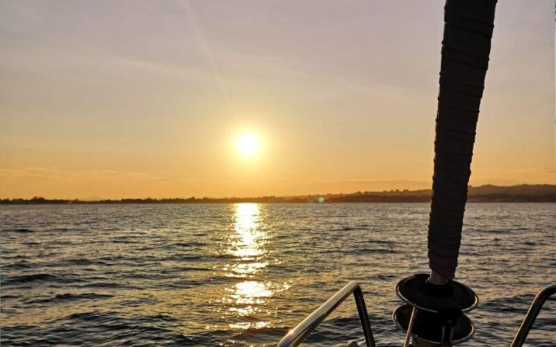 catania-guided-sunset-sailing-trip-with-aperitif-prosecco