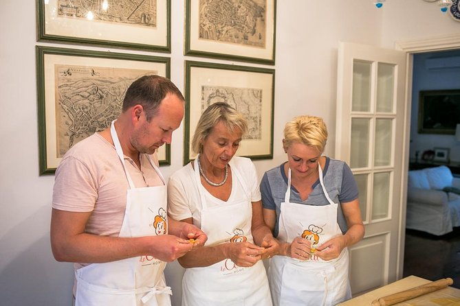 cesarine-small-group-pasta-making-class-at-locals-home-in-siena