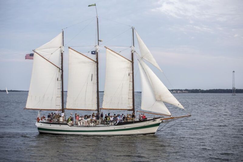 charleston-schooner-sailing-harbor-tour-dolphin-watch