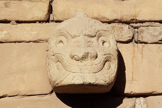 chavin-de-huantar-archaeological-monument-full-day