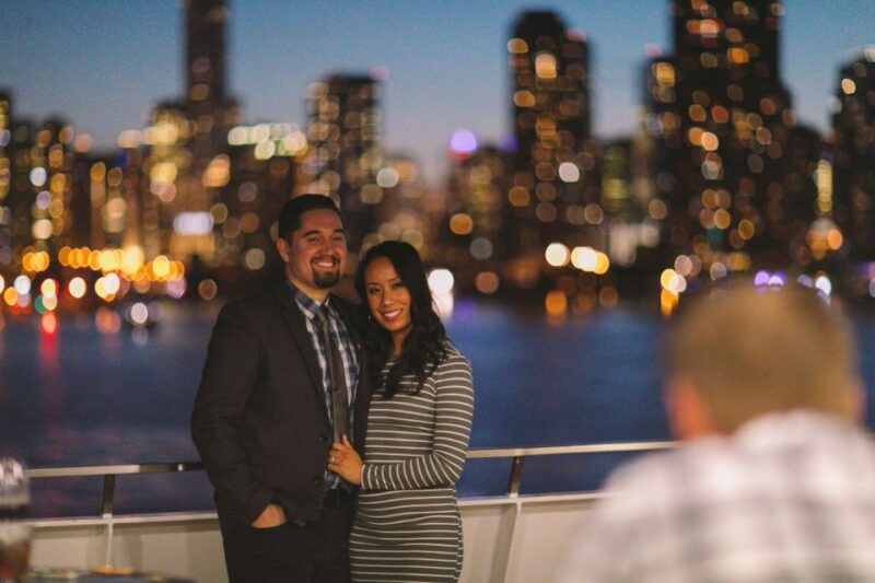 chicago-christmas-eve-lake-michigan-gourmet-dinner-cruise