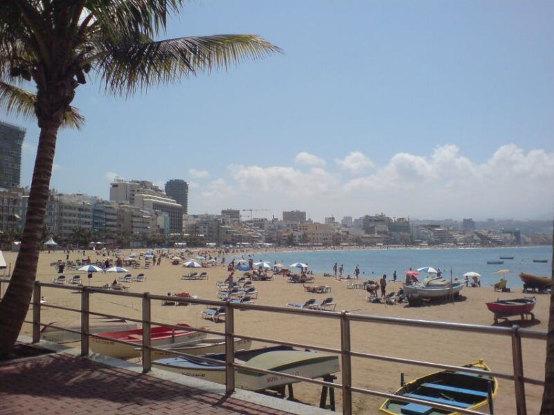 city-treasures-unveiled-3-5-hour-las-palmas-cab-walking