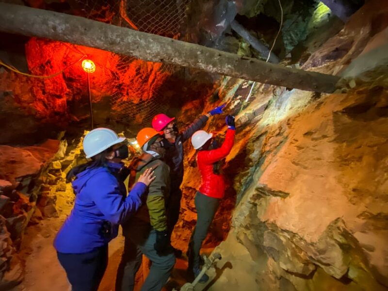 colorado-red-rocks-dinosaur-tracks-gold-mine-tour