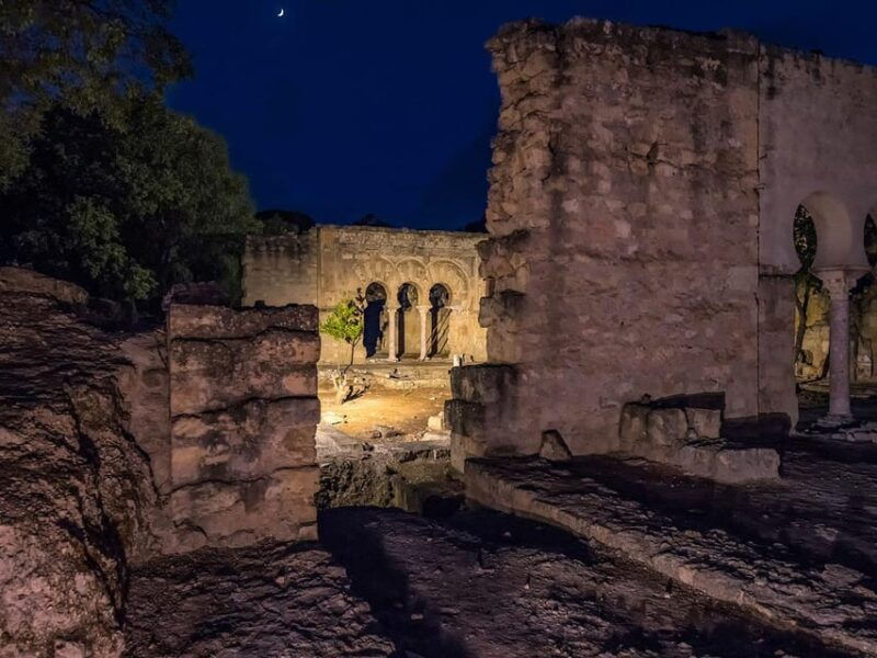 cordoba-guided-tour-of-medina-azahara-at-night