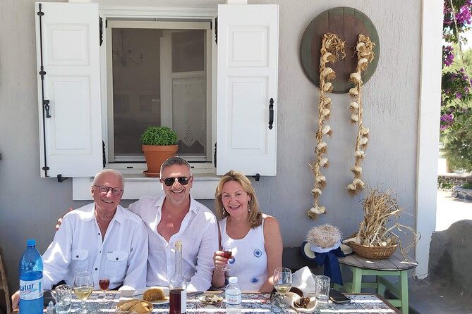 cork-fork-tour-in-santorini-with-2-wineries-and-lunch