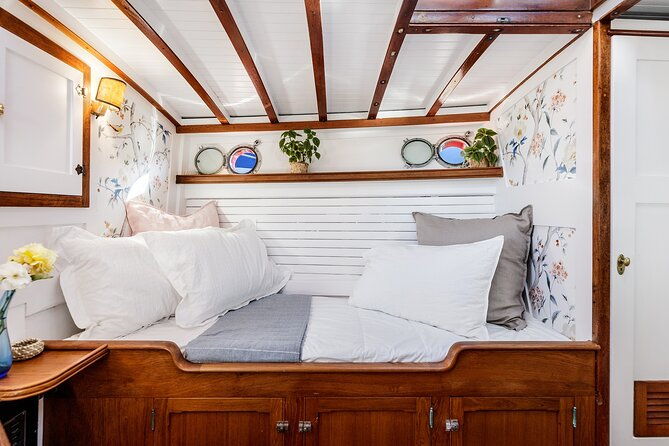 cruise-san-francisco-bay-on-a-century-old-sausalito-yacht