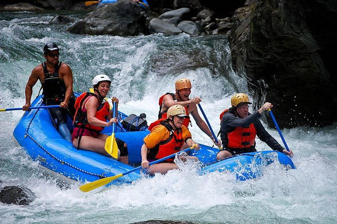 day-trip-to-pacuare-river-rafting-class-iii-iv-from-san-jose