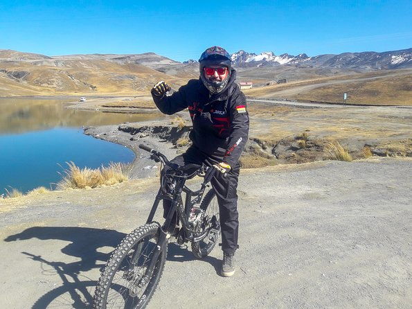 death-road-by-full-suspension-bike-full-day-english-speaking-guide