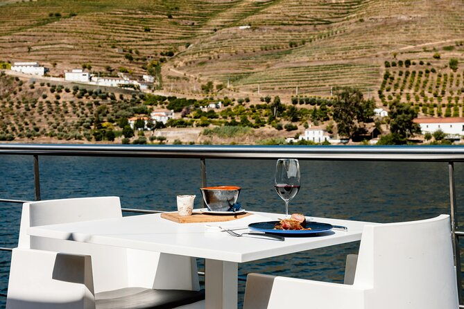 douro-luxury-douro-private-cruise-with-premium-winery-and-restaurant